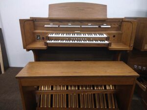 Allen ADC 420 - The Allen ADC 420 is a church organ with full AGO pedals and internal speakers. External Speakers are available. The instrument has been thoroughly serviced and refurbished. Local delivery and installation available at an additional cost. Please Call or Email for pricing.